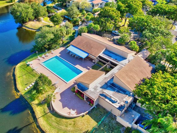 2215 Cypress Island Dr 803, Pompano Beach FL 33069