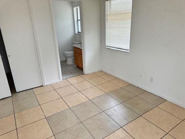 1709 S Federal Highway 6, Lake Worth Beach FL 33460