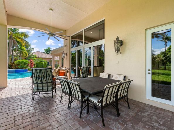 12825 Stonebrook Dr, Davie FL 33330