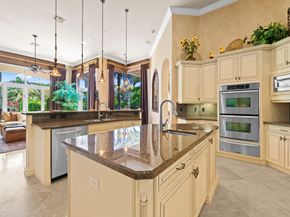 12825 Stonebrook Dr, Davie FL 33330
