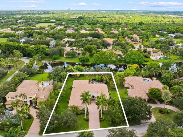 12825 Stonebrook Dr, Davie FL 33330