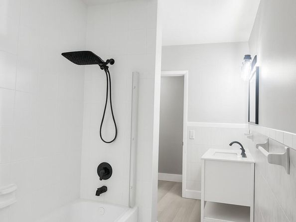 14715 N Spur Dr, Miami FL 33161