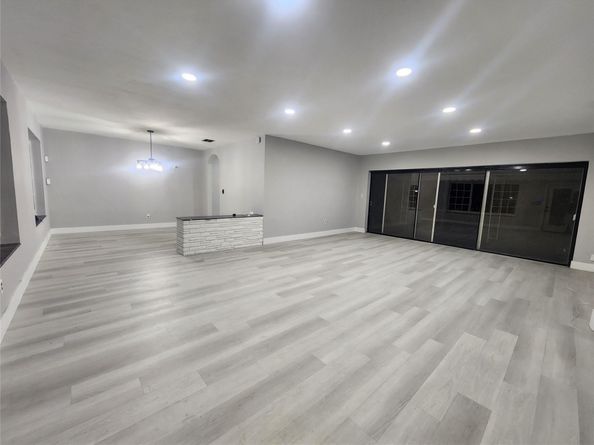 14715 N Spur Dr, Miami FL 33161