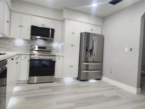 14715 N Spur Dr, Miami FL 33161