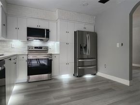 14715 N Spur Dr, Miami FL 33161