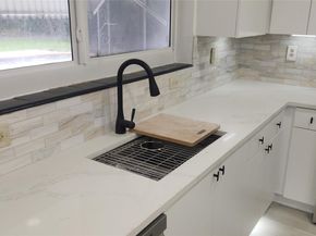 14715 N Spur Dr, Miami FL 33161