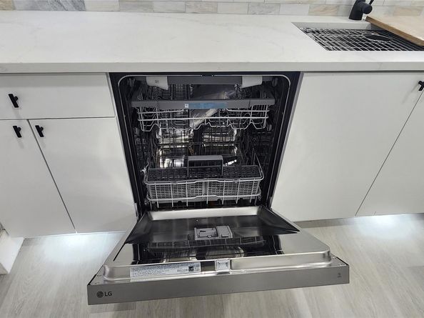 14715 N Spur Dr, Miami FL 33161