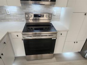 14715 N Spur Dr, Miami FL 33161