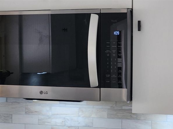 14715 N Spur Dr, Miami FL 33161