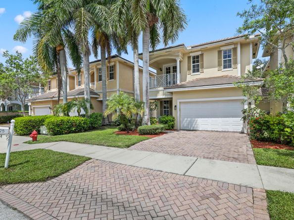 1525 SW 23rd Street, Fort Lauderdale FL 33315