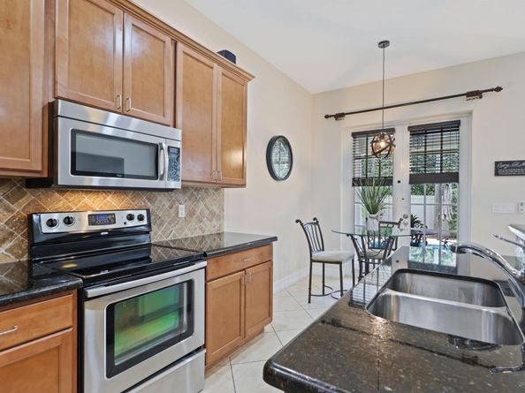 1525 SW 23rd Street, Fort Lauderdale FL 33315
