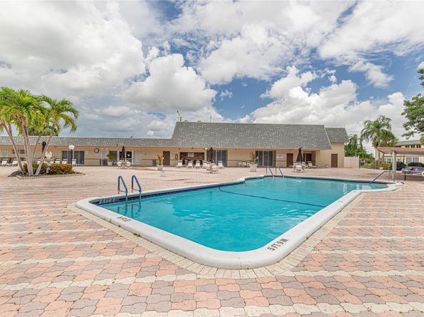 600 NW 80th Ave 105, Margate FL 33063