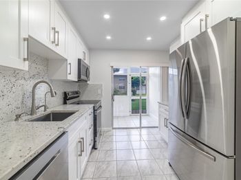 600 NW 80th Ave