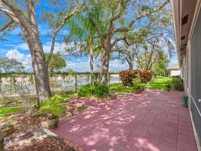 2561 E Aragon Blvd 1, Sunrise FL 33313