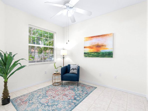 2561 E Aragon Blvd 1, Sunrise FL 33313