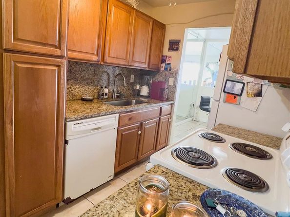 3110 N Pine Island Rd 304, Sunrise FL 33351