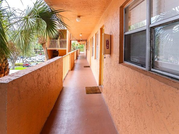 3110 N Pine Island Rd 304, Sunrise FL 33351