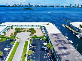 120 Wettaw Lane 210, North Palm Beach FL 33408