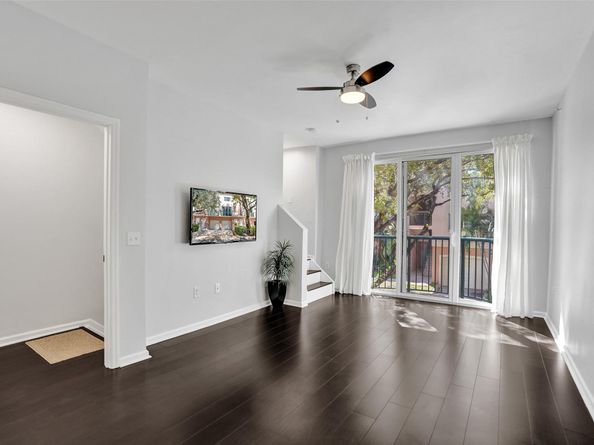 2107 SE 10th Ave 806, Fort Lauderdale FL 33316