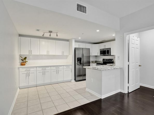 2107 SE 10th Ave 806, Fort Lauderdale FL 33316