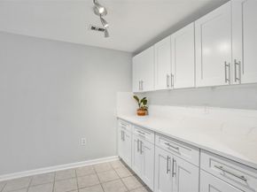 2107 SE 10th Ave 806, Fort Lauderdale FL 33316