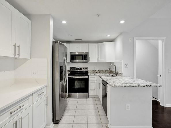 2107 SE 10th Ave 806, Fort Lauderdale FL 33316