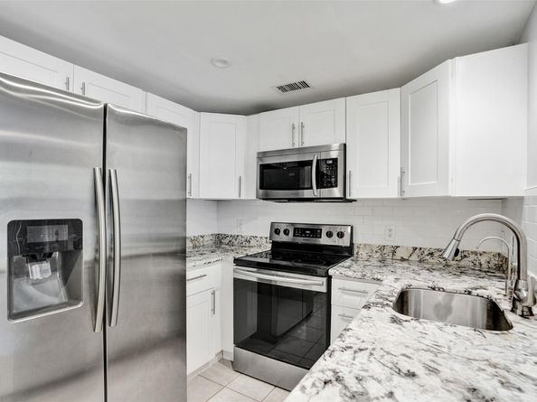 2107 SE 10th Ave 806, Fort Lauderdale FL 33316