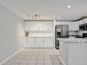 2107 SE 10th Ave 806, Fort Lauderdale FL 33316