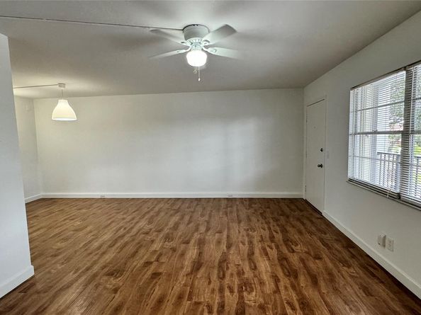 300 SW 134TH Wy 304E, Pembroke Pines FL 33027