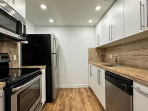 300 SW 134TH Wy 304E, Pembroke Pines FL 33027