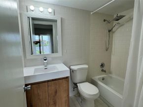 300 SW 134TH Wy 304E, Pembroke Pines FL 33027