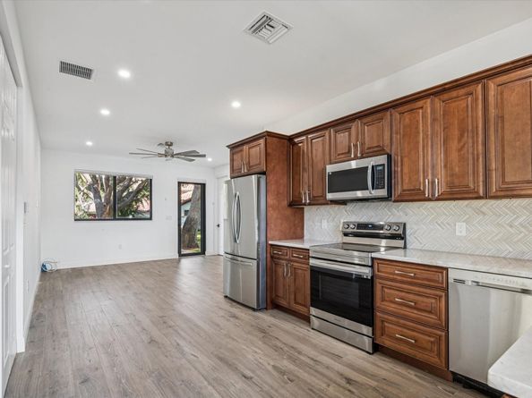 7600 Hyannis Ln, Parkland FL 33067