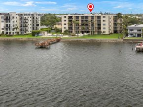 1202 S Lake Drive 105, Lantana FL 33462
