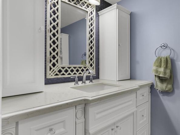 1202 S Lake Drive 105, Lantana FL 33462