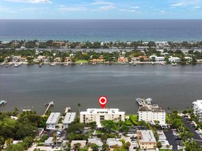 1202 S Lake Drive 105, Lantana FL 33462