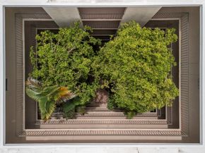 1202 S Lake Drive 105, Lantana FL 33462