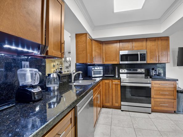 10911 Lake Front Place, Boca Raton FL 33498