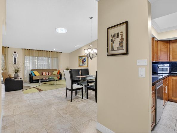 10911 Lake Front Place, Boca Raton FL 33498