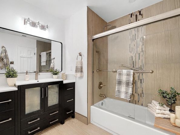 7420 SW 14th Pl, North Lauderdale FL 33068