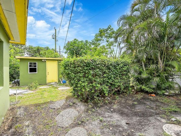 1645 W 31st Street, Riviera Beach FL 33404