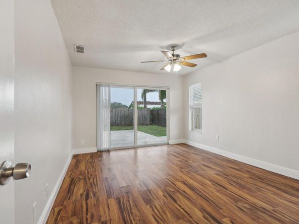 1541 NW 9th St, Boca Raton FL 33486