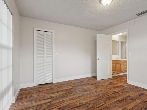 1541 NW 9th St, Boca Raton FL 33486