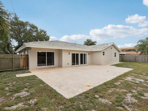 1541 NW 9th St, Boca Raton FL 33486