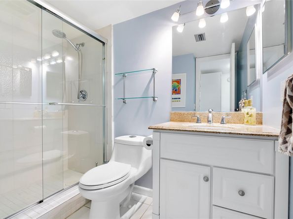 601 NW 76th Ter 208, Margate FL 33063