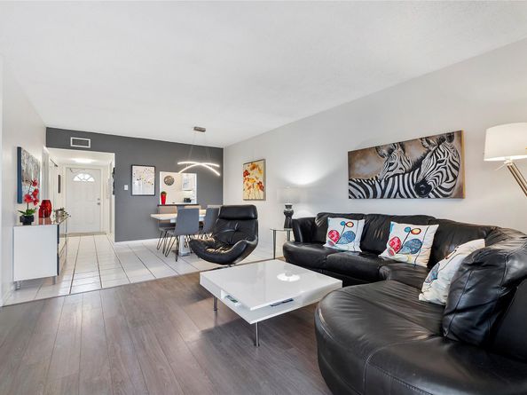 601 NW 76th Ter 208, Margate FL 33063