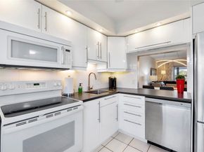 601 NW 76th Ter 208, Margate FL 33063