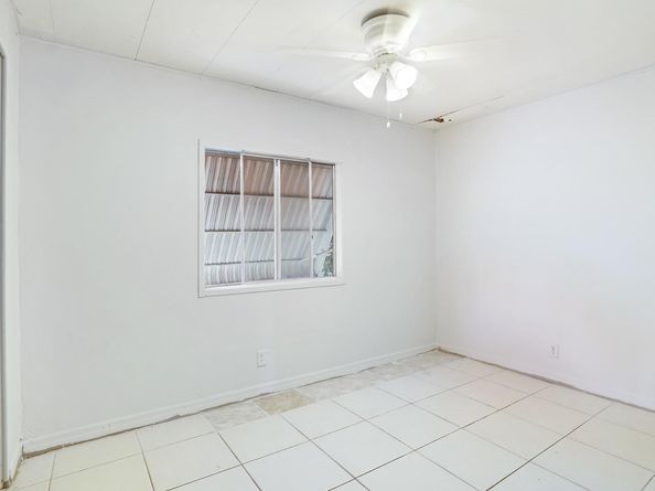 5863 SW 29th Ave, Fort Lauderdale FL 33312