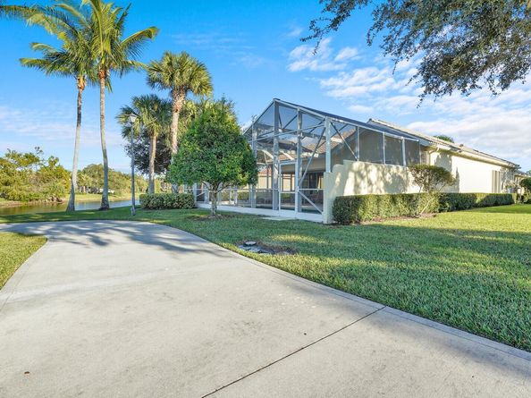 8121 Jolly Harbour Court, Wellington FL 33414