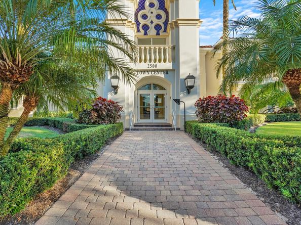 8121 Jolly Harbour Court, Wellington FL 33414