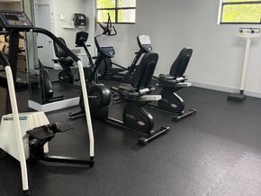 600 Parkview Dr 826, Hallandale Beach FL 33009